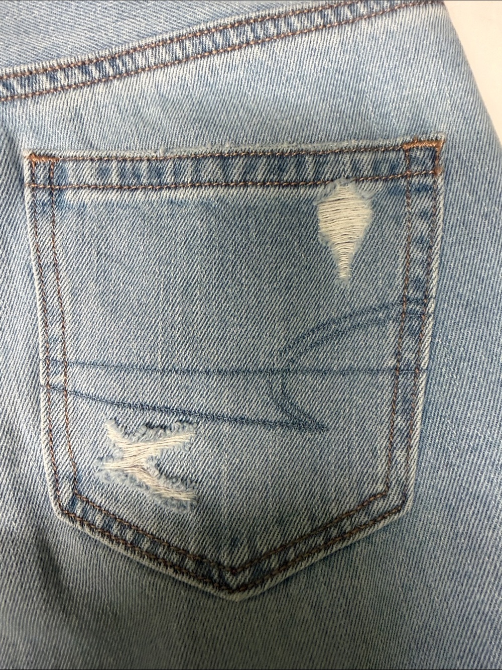 American Eagle Light Blue Distressed Mom Jeans Size 0 Long/ 25 W - Picture 8 of 14
